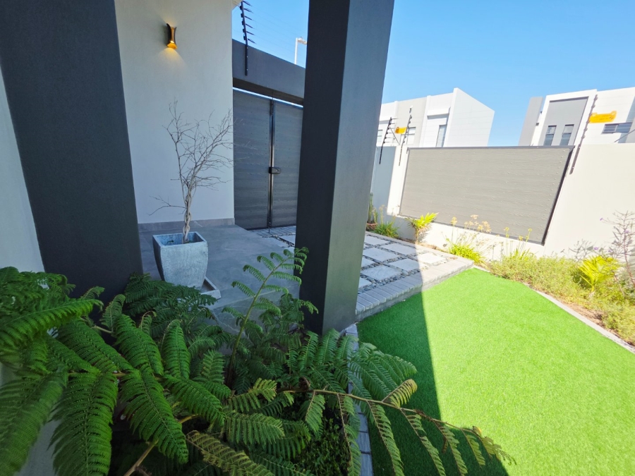 5 Bedroom Property for Sale in Sandown Western Cape